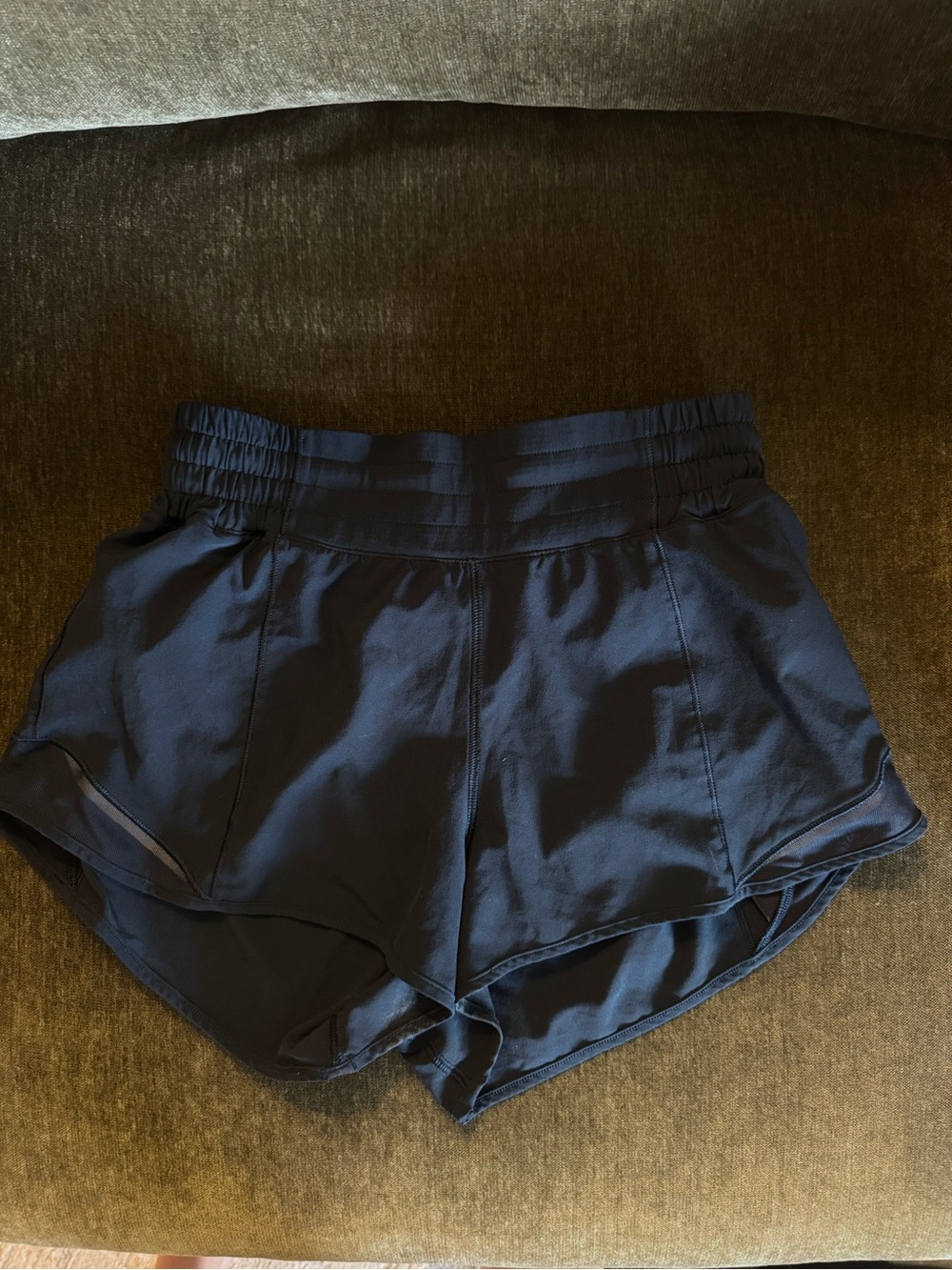 lululemon athletica Navy 2.5’ hottie hot